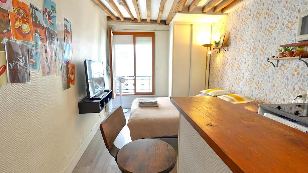 04 Grand Studio Near Republique Párizs Apartman